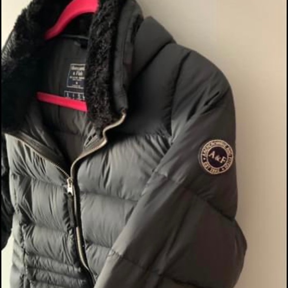 A&F puffer jacket - Picture 4 of 4